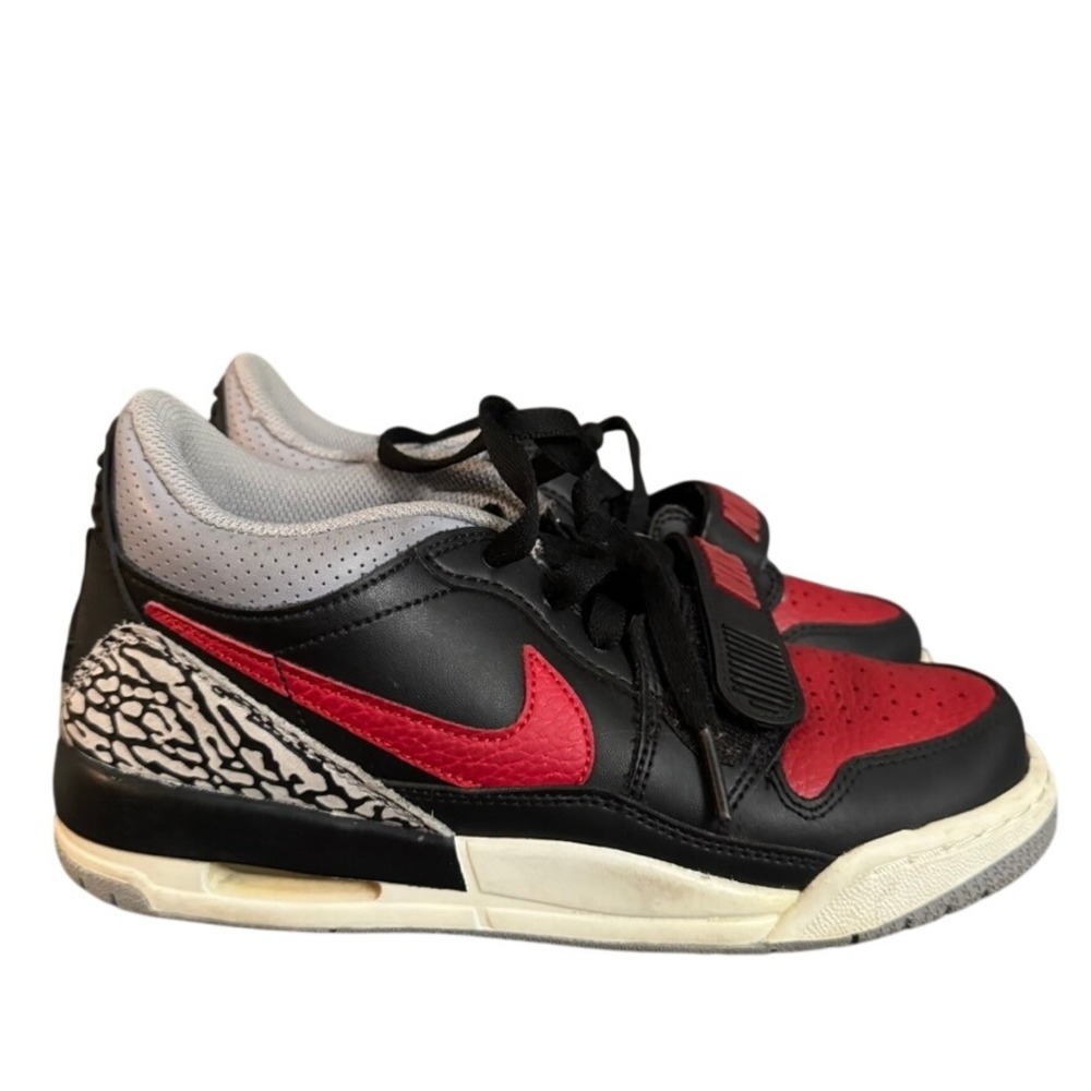 Jordan Legacy 312 Low Bred Black Red Grey Elephant Print CD7069-006 Womens 6.5